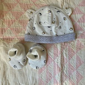 NWT Absorba Hat and Booties Set